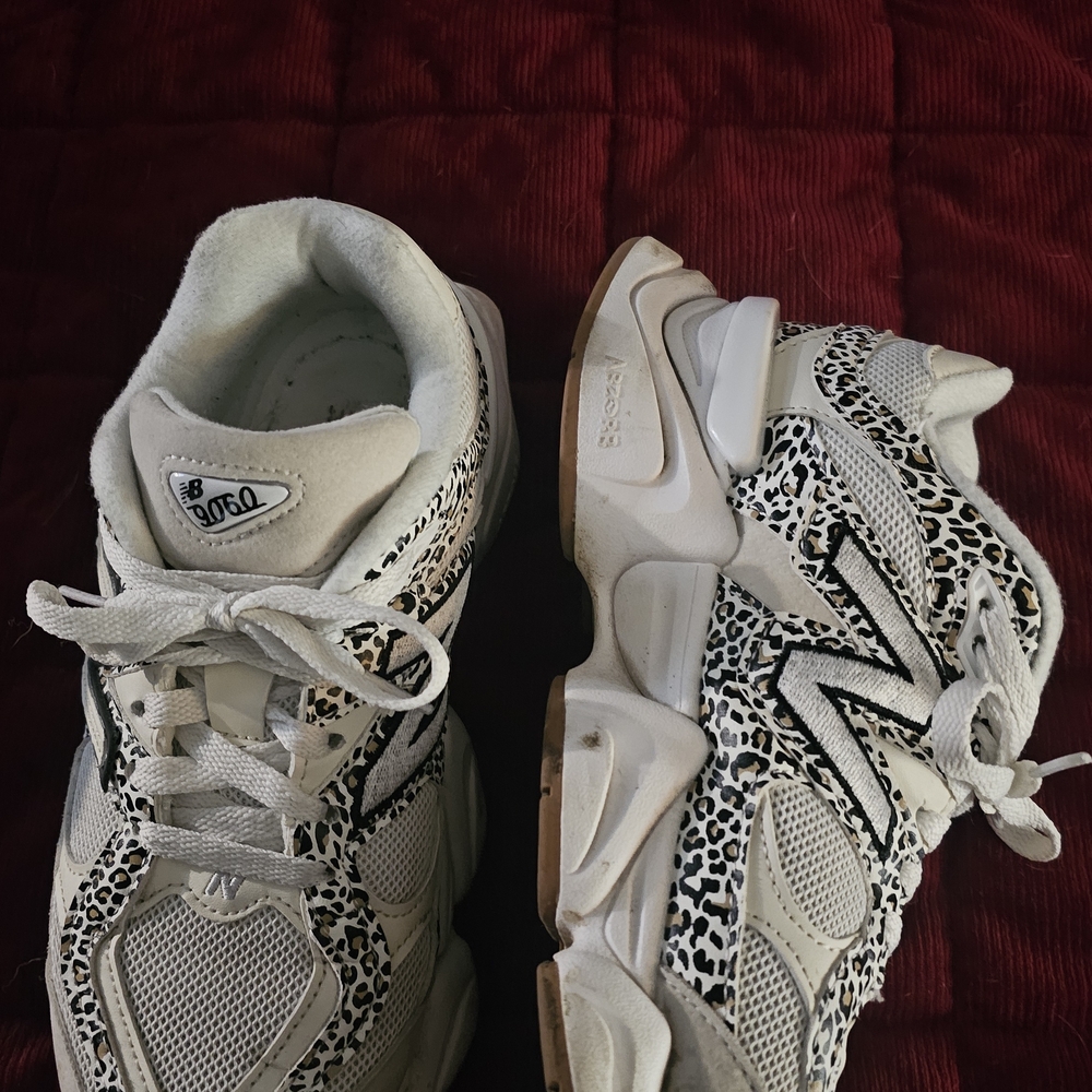Chunky, 9060New Balance White and Black Patterned Women's Sneakers - Picture 3 of 4